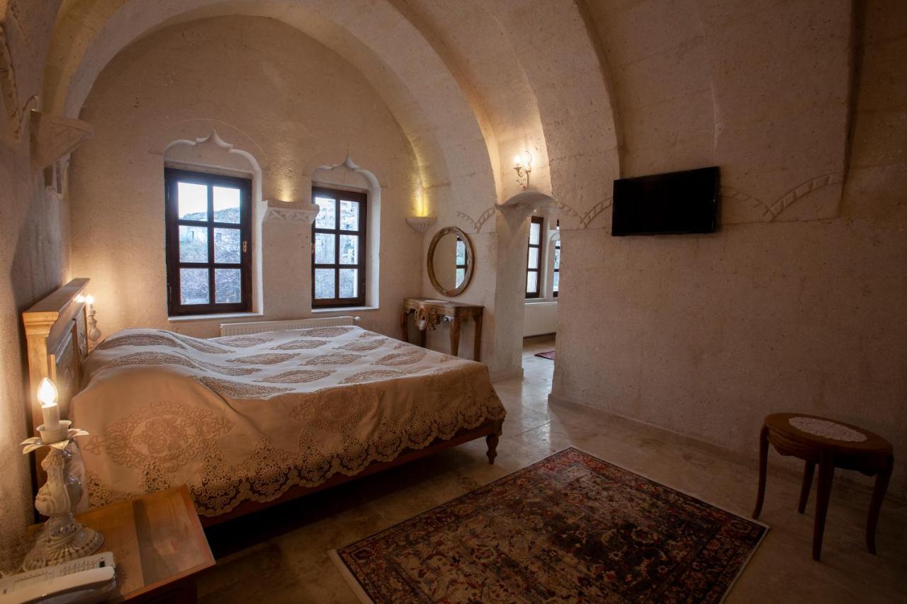 Narcissos Cave Hotel อูร์กุบ ภายนอก รูปภาพ